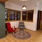 Berggasthof Zottensberg ホテル