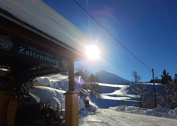 ホテル Berggasthof Zottensberg