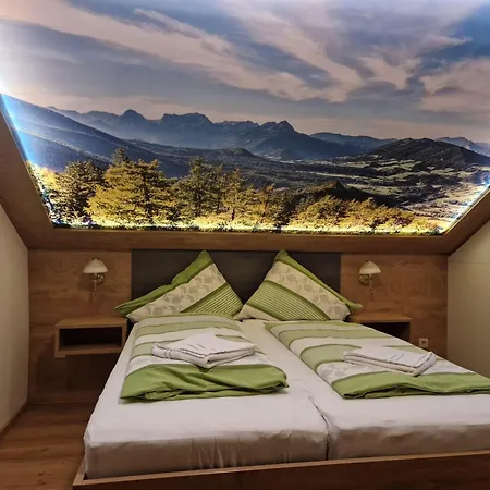 Berggasthof Zottensberg Отель 3*